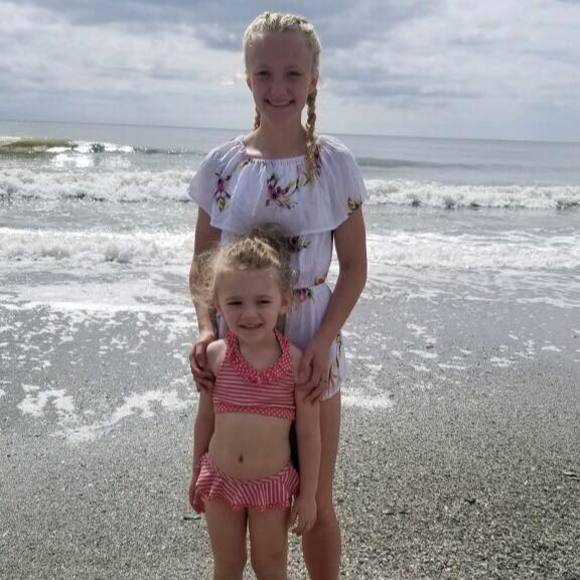 Meet your Posher, Chloe - Picture 1 of 1